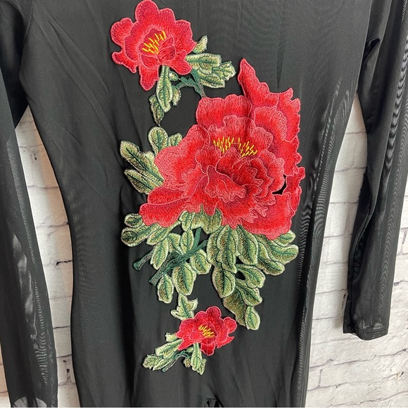 Cleo black mesh jumpsuit with floral embroidery patch size medium - Picture 2 of 7